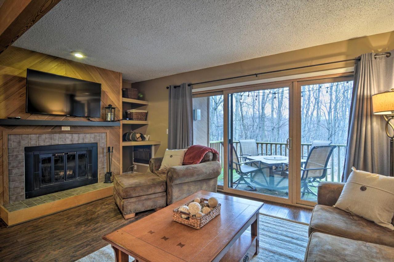 Cozy Bellaire Condo With Balcony - 3 Mi To Skiing! Exterior photo