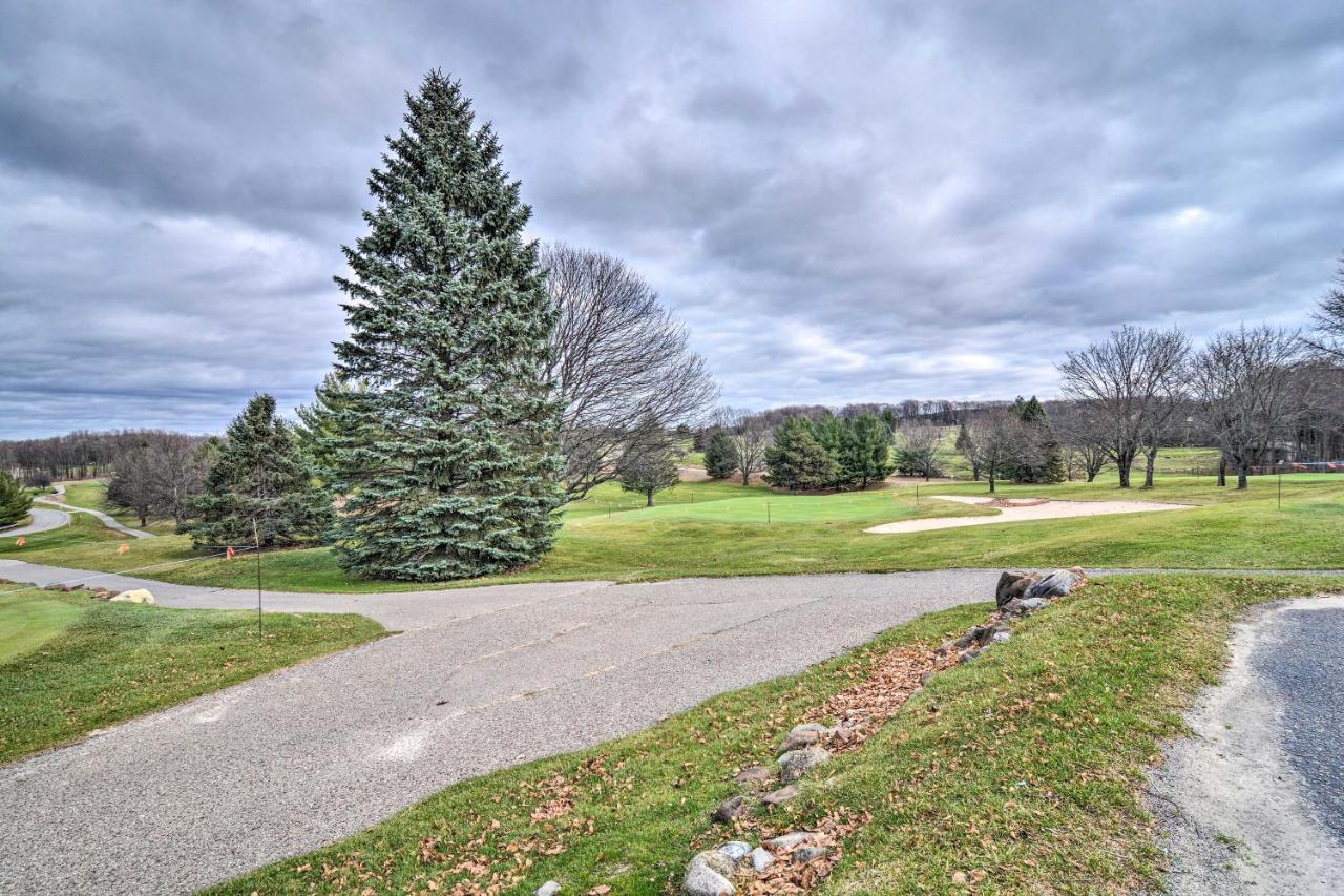 Cozy Bellaire Condo With Balcony - 3 Mi To Skiing! Exterior photo