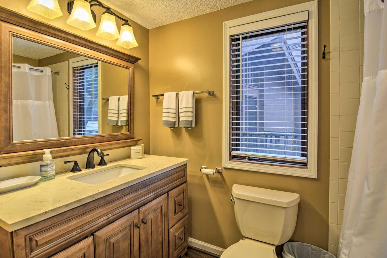 Cozy Bellaire Condo With Balcony - 3 Mi To Skiing! Exterior photo